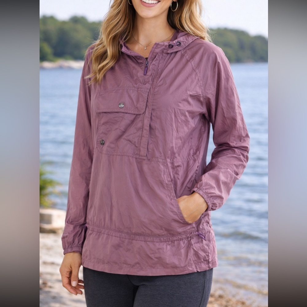EUC CUTE TITLE NINE PURPLE WINDBREAKER MEDIUM